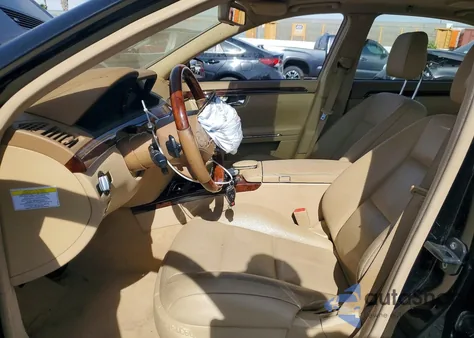 2011 Mercedes-Benz S 550 from USA, damaged, VIN WDDNG7BB7BA407647